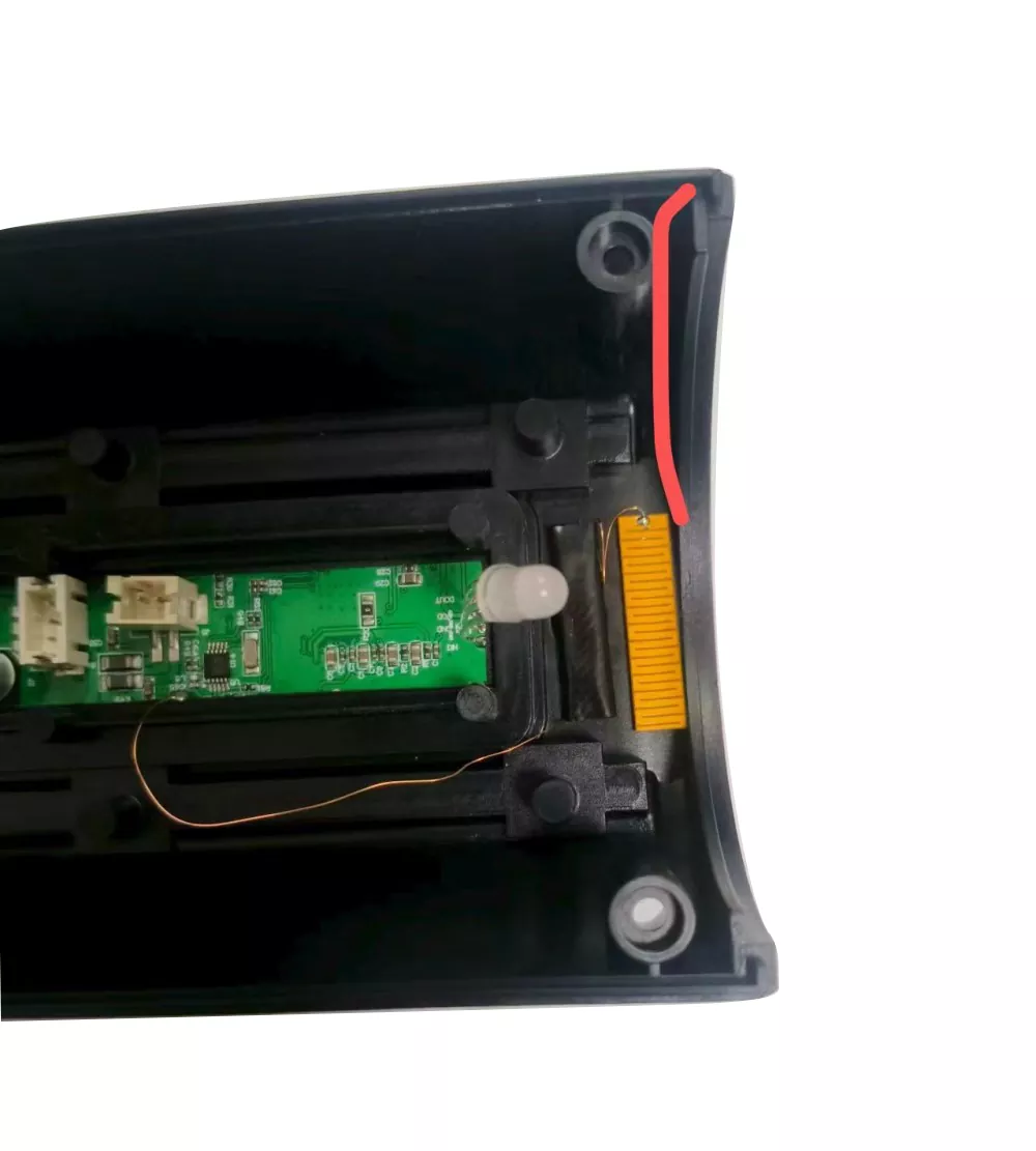 Built-in FM Radio Antenna